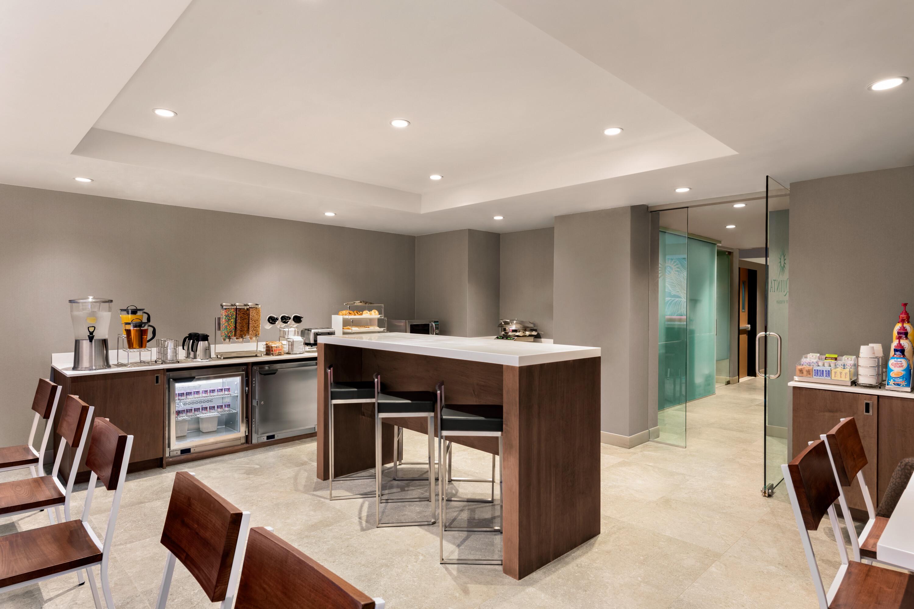 La Quinta By Wyndham Time Square South Hotel New York Exterior photo