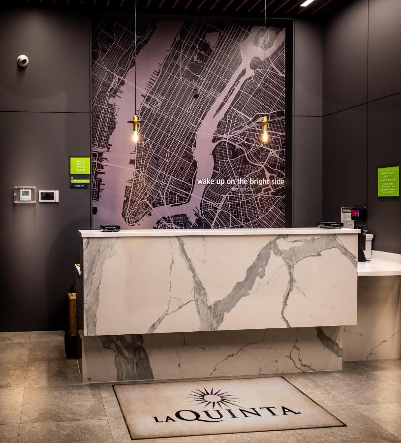 La Quinta By Wyndham Time Square South Hotel New York Exterior photo