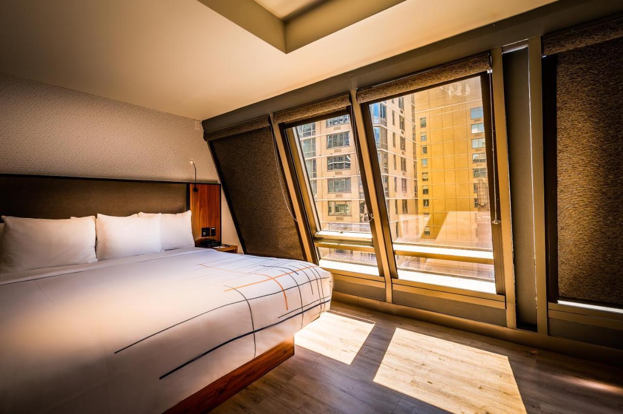 La Quinta By Wyndham Time Square South Hotel New York Exterior photo